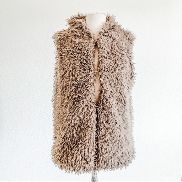 Faux Fur Vest (Reversible) - Picture 4 of 12